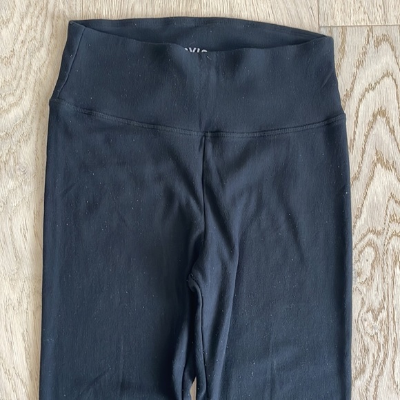 Bundle of 2 sweatpants - Picture 8 of 9